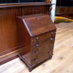 Escritorio plegable de caoba antiguo, secreter 1