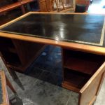 Escritorio de socios de caoba antiguo 2