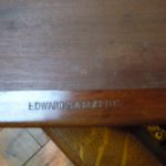 Escritorio antiguo de caoba de Edwards & Roberts, Londres 3