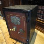caja inglesa antigua de George Titterton 1