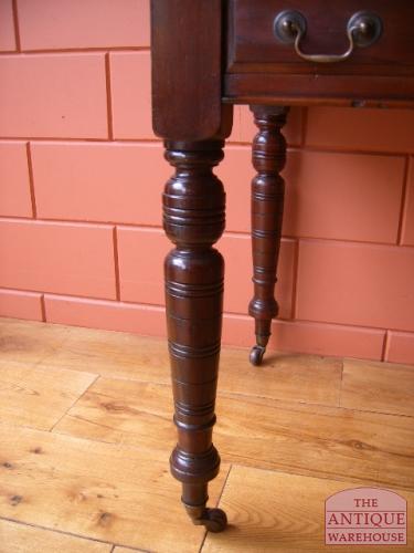 Escritorio antiguo de caoba circa 1870 2