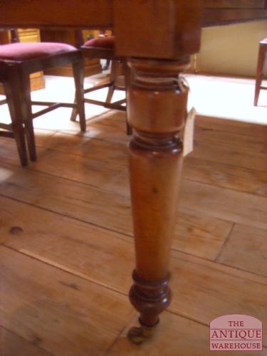 Escritorio antiguo de caoba, mesa de campaña 2