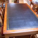 Escritorio antiguo de caoba, mesa de campaña 3