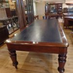 Escritorio antiguo, mesa de biblioteca de Derby circa 1850 1