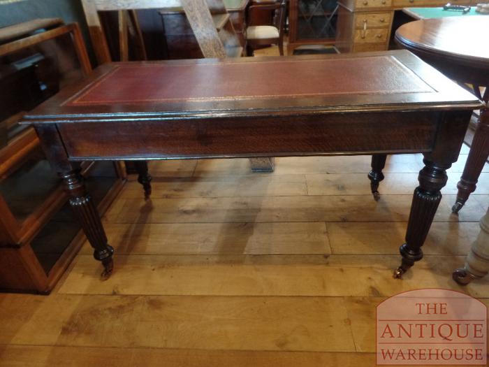 Escritorio antiguo de roble inglés circa 1850 4
