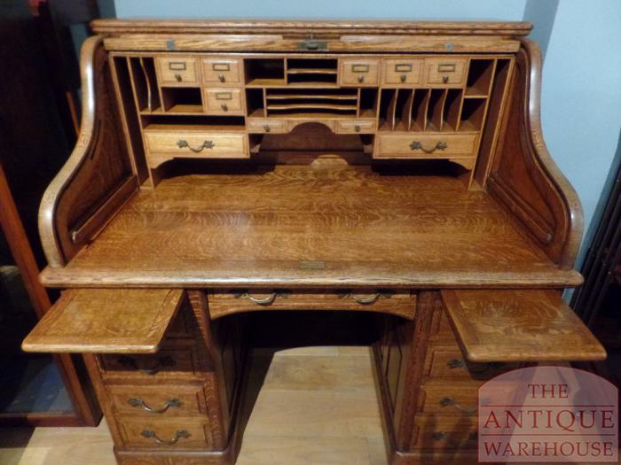 Escritorio cilíndrico antiguo de roble 3